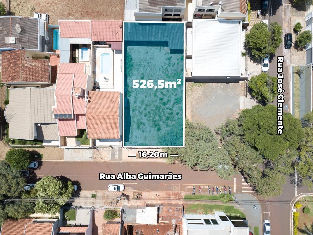 Terreno com 526.5 m² à Venda na Zona 07 - Maringá